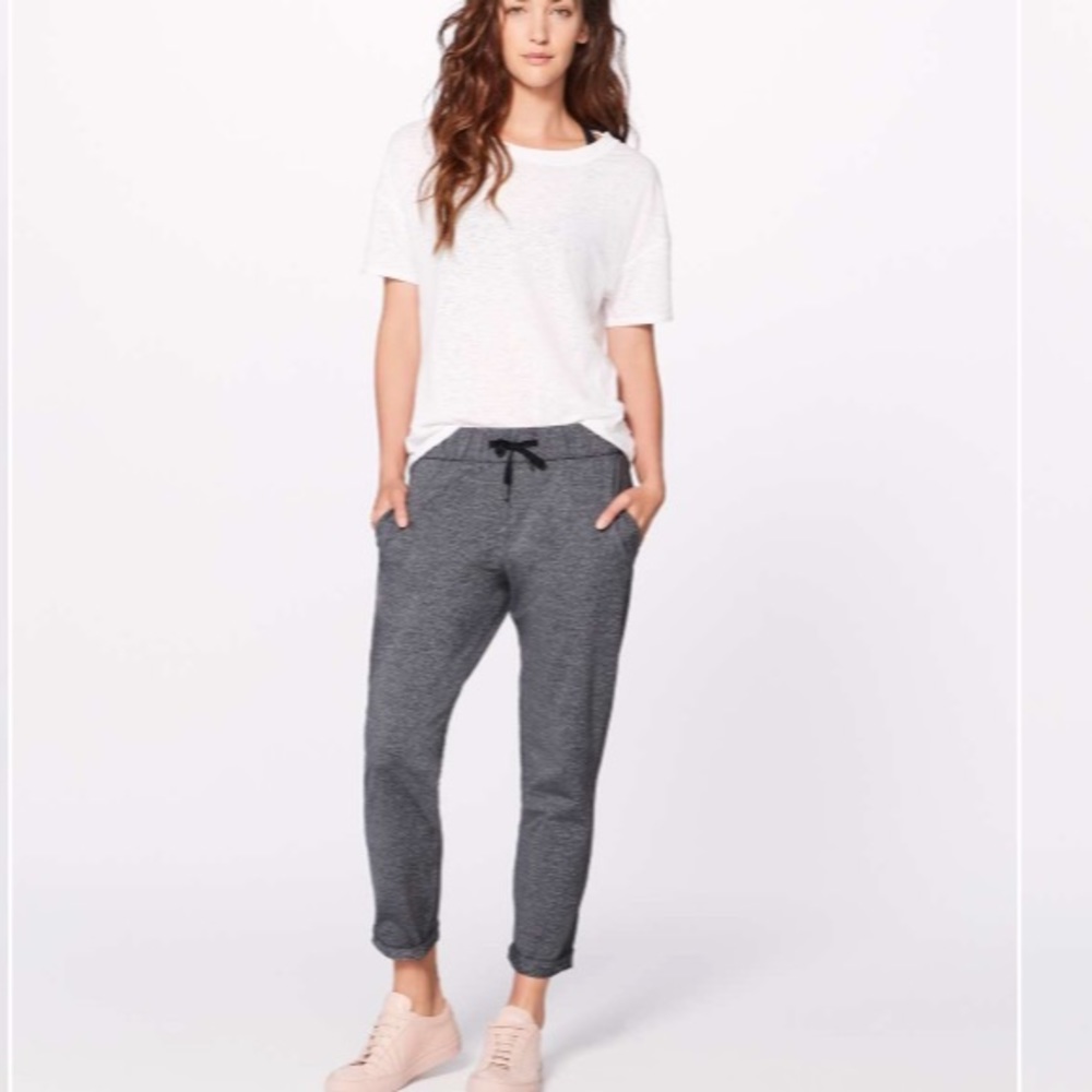 - Lululemon On the fly pant Size 4
